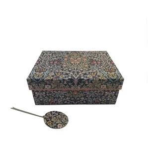 Doboz "M" - BLACKTHORN - William Morris 